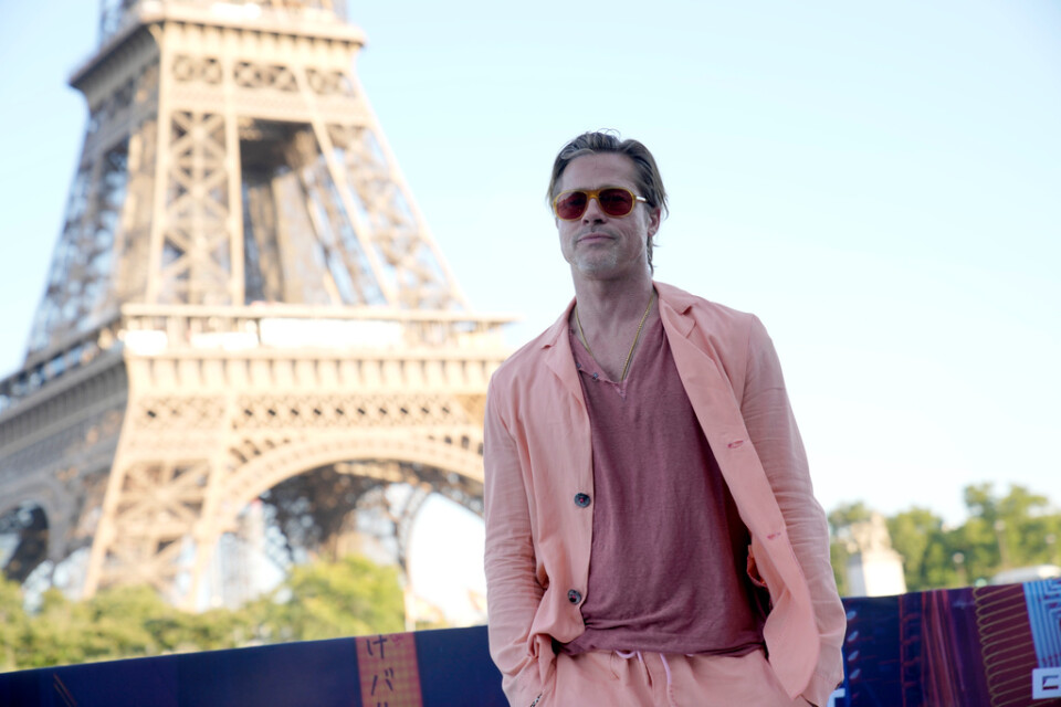 Brad Pitt trivs i Paris.