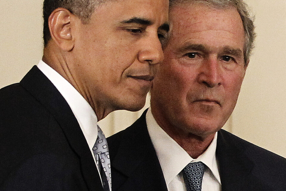 Expresidenterna Barack Obama och George|W Bush.