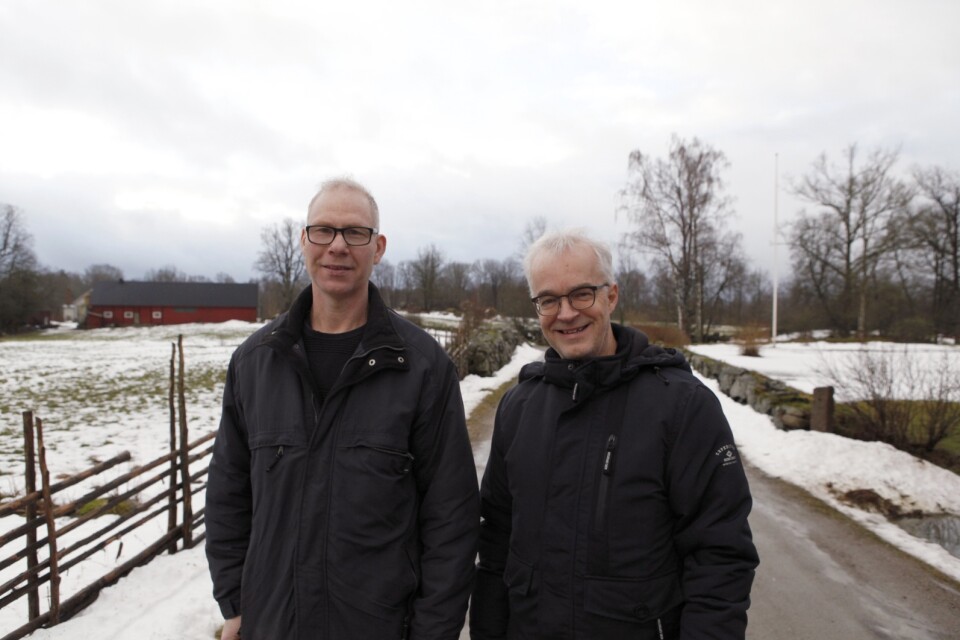 Magnus Bondesson, ordföranden för Gullabo sockenstämma och Mathz Runesson, sekreterare, hoppas på en god uppslutning vid mötet om pilotprojektet Byberedskap den 6 februari, i Gullabo församlingshem.