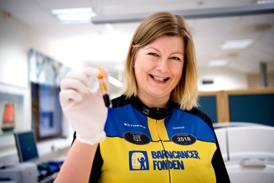 Anneli Svensson möter många cancersjuka barn i sitt jobb. Nu vill hon bidra till barncancerfonden och cyklar därför till Paris med en extra tanke på ”sina” barn.