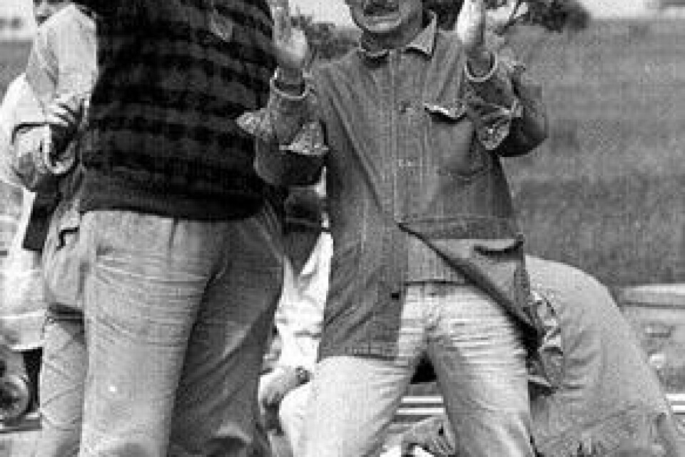 Andrej Tarkovskij tillsammans med filmfotografen Sven Nyqvist under inspelningen av Offret 1985.Bild: Karl Melander