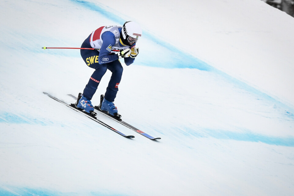Viktor Andersson, tvåa senast i skicross, gick inte vidare från åttondelsfinalen.