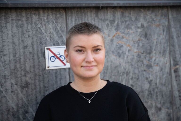 Elsa, 19, om cancern – ”Jag var livrädd för att dö”