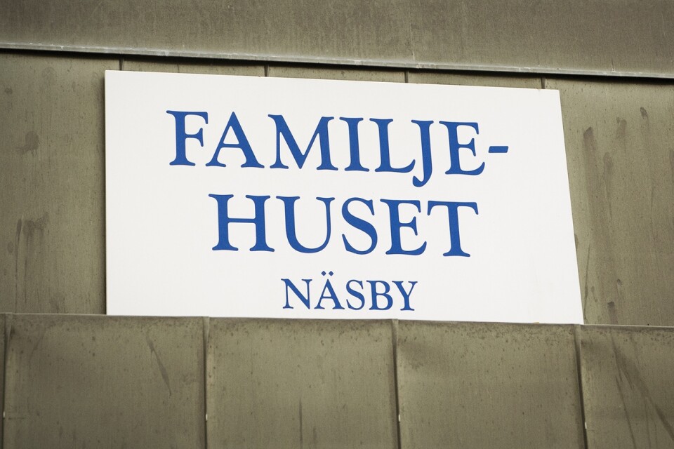In Familjehuset you can find maternal health services, child welfare services, an open preschool and a social advisor. They work in close co-operation with one another.