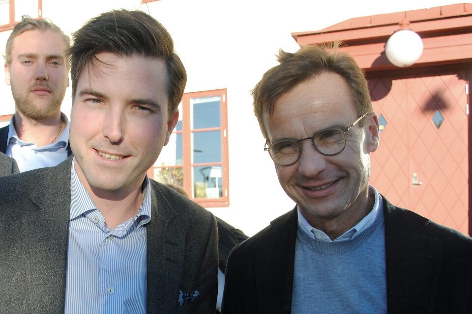 Patric Åberg (M) med statsminister Ulf Kristersson (M) vara regering är bra för Östra Göinges framtid, anser Åberg.