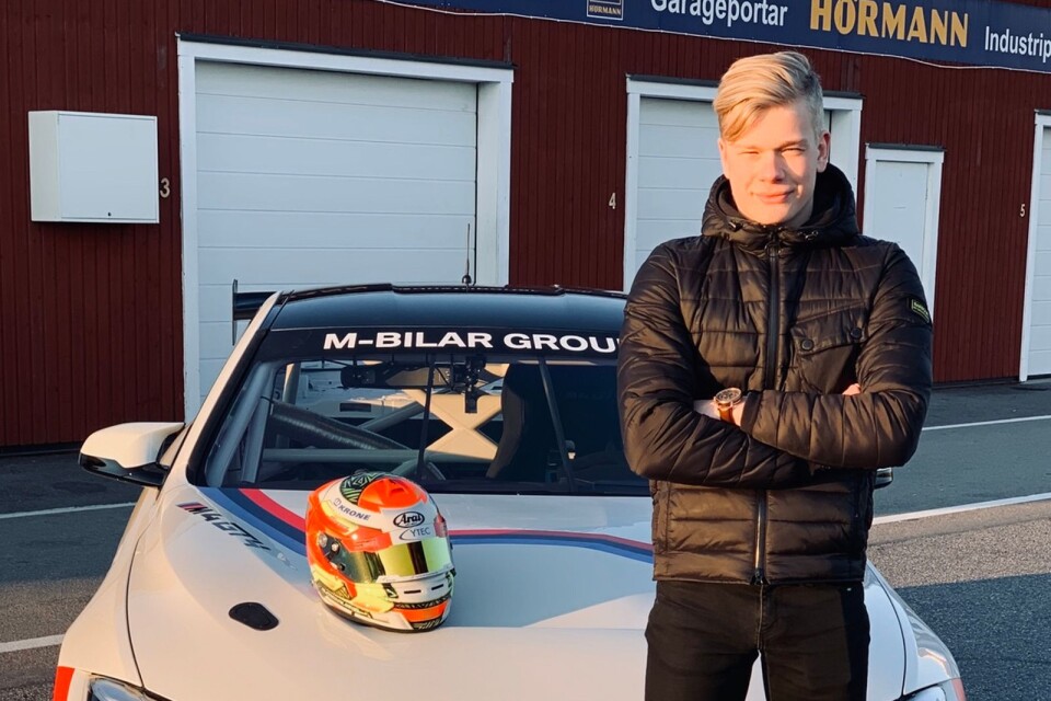 Alfred Nilsson har avancerat snabbt från karting via Formula STCC till GT4, där han debuterade i tävlingssammanhang på Ring Knutstorp första helgen i maj.