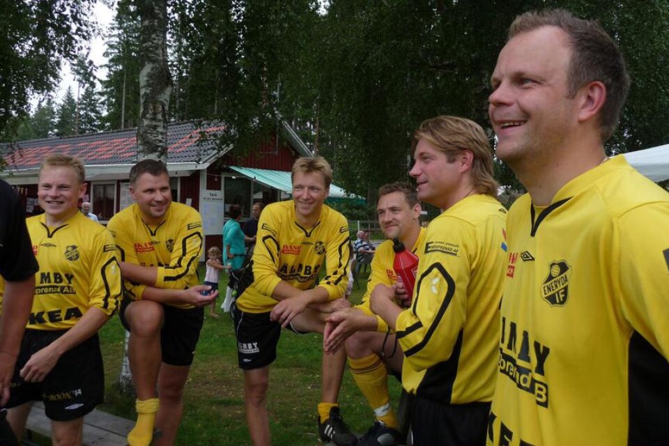 Henrik Pettersson (närmast), Tobias Franzén (bredvid) och resten av laget är glada över att åter få spela tillsammans.
