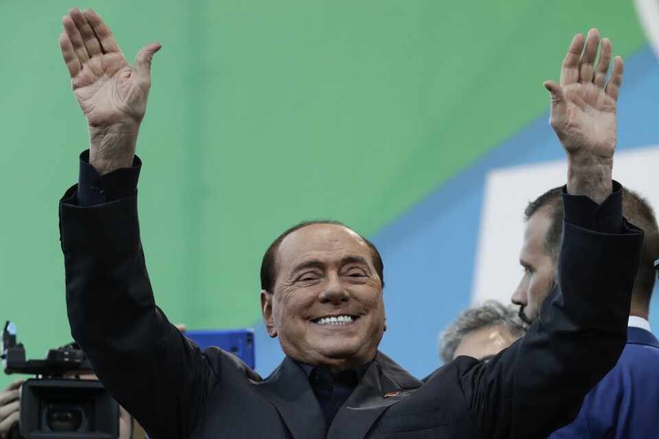 Italiens tidigare premiärminister Silvio Berlusconi har smittats av covid-19 efter en resa till Sardinien. Arkivbild.