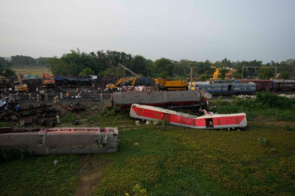 Över 300 människor miste livet i tågolyckan i Indien.