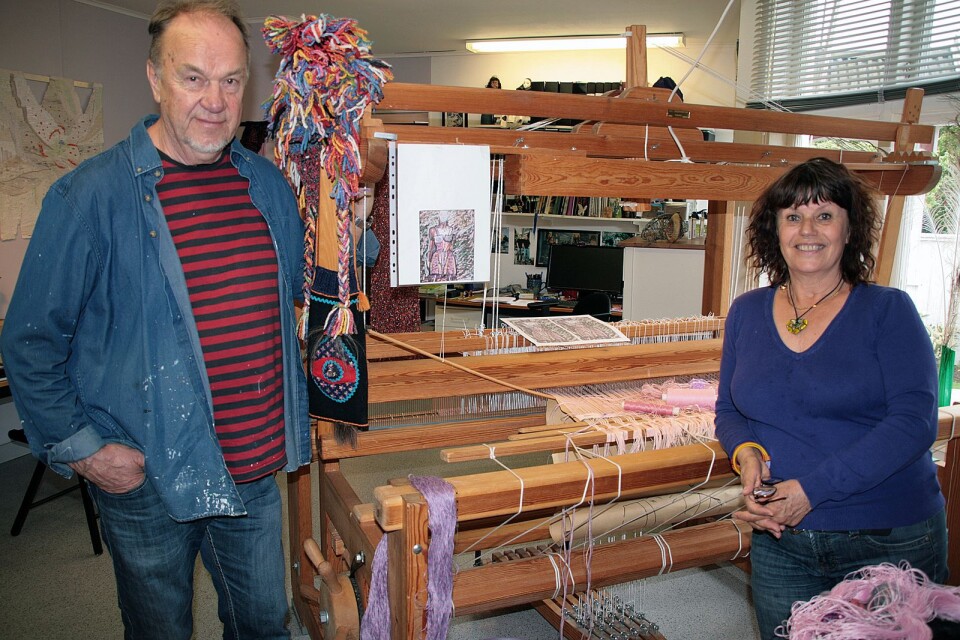 Pekka och Mona Hedin är några av många, många konstnärer som öppnar sina ateljéer under Konstnatten. De har sin Ateljé 3Hedin i Mörbylånga, i köpingen där ett stort antal andra konstnärer har sin hemmahörighet.