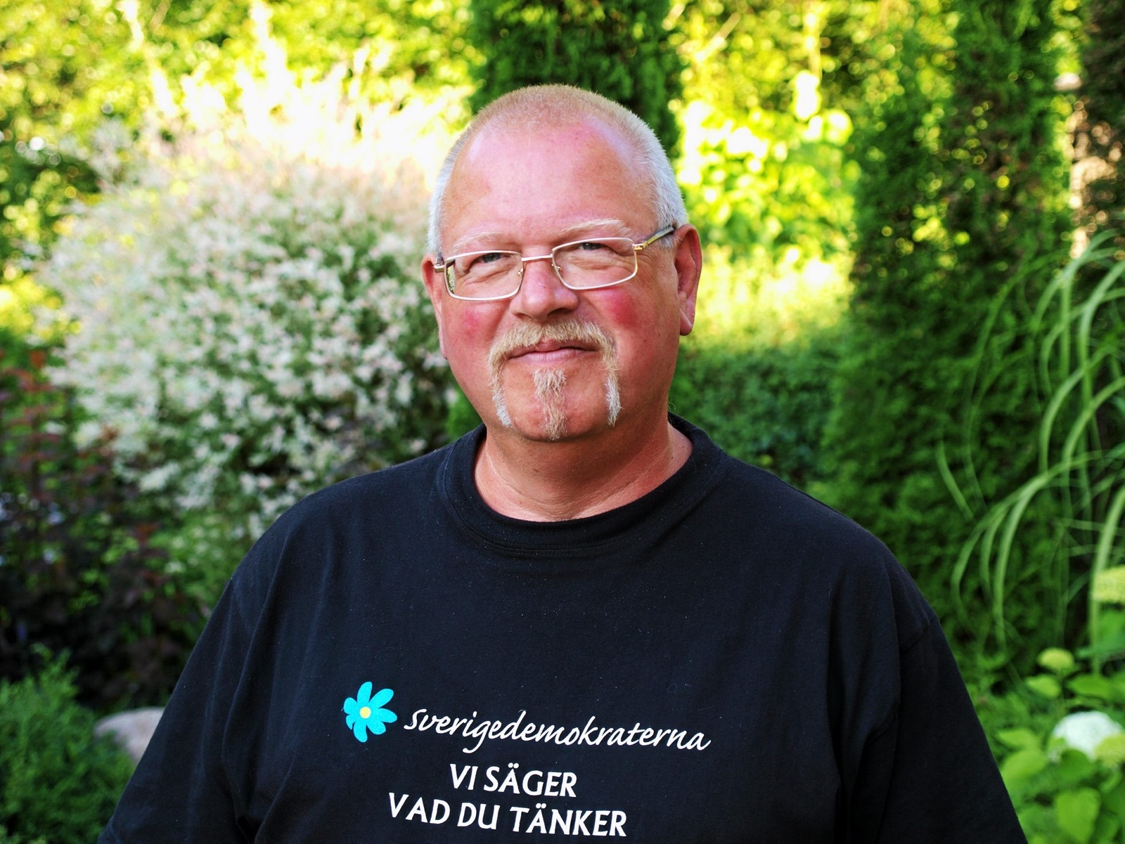 Helmuth Petersen (SD) fick igenom sin motion från 2018 om att alla anställda i Trelleborg ska tvingas skaka hand. Arkivbild
