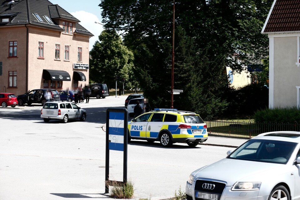 I samband med bråket vid Boråshallen utsattes BT:s fotograf för hot.