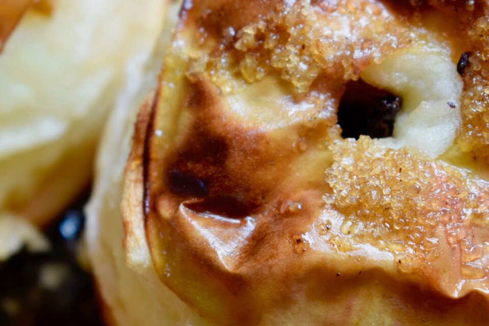 Baked apples, easy and very tasty.