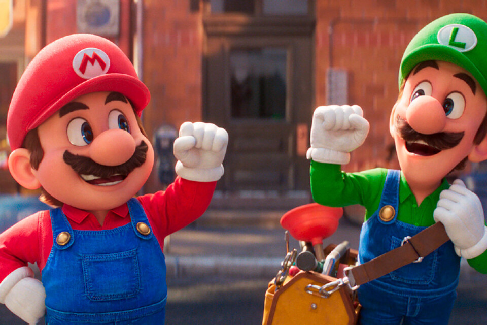 Bland rösterna i "Super Mario" hörs Chris Pratt som Mario till vänster och Charlie Day som Luigi till höger.
