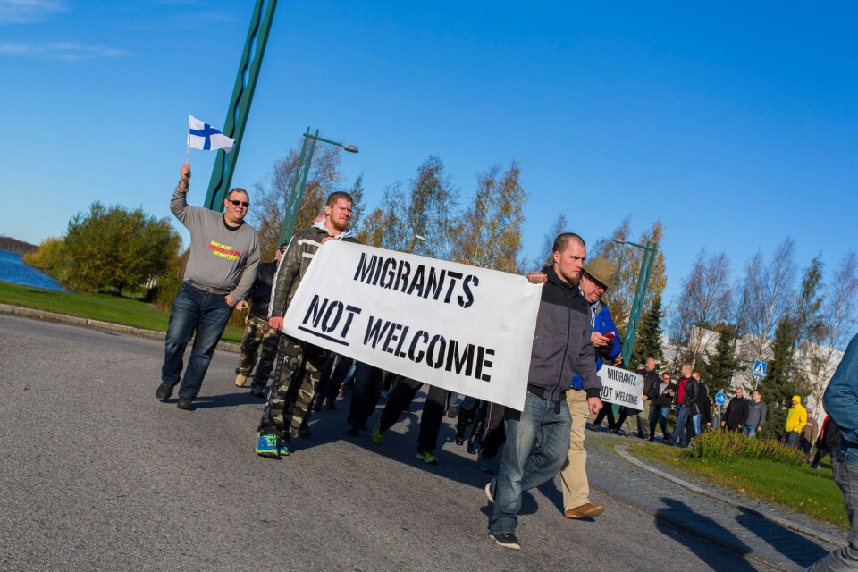 En demonstration emot öppna gränser i finländska Torneå 2015. Ett utslag av den europeiska sjukan, menar Jörn Donner. Vad gör den sjukan med oss? undrar BT:s chefredaktör Stefan Eklund.