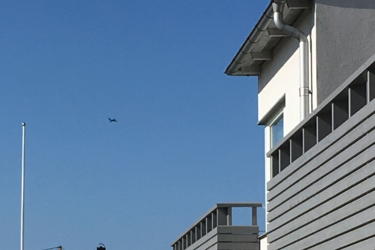 Bevakningen trappas upp inför FN-besök: Militärflyg över Ystad