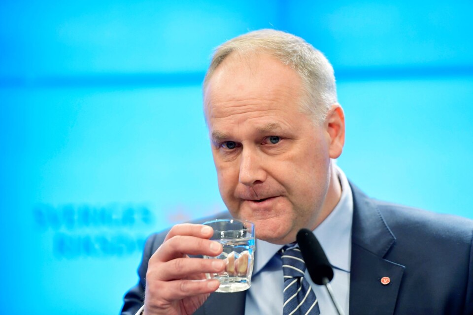 Vänsterpartiets partiledare Jonas Sjöstedt under en pressträff i riksdagen.