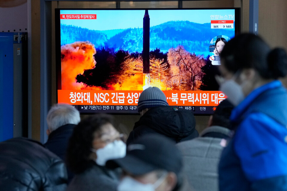 Uppskjutning av robot visas på nordkoreansk tv. Arkivbild.