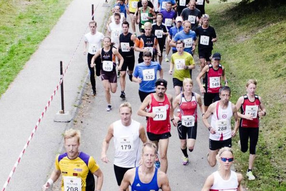 Väckelsångsloppet är en tradition som alltid lockar mycket folk. I år deltog 600 löpare.