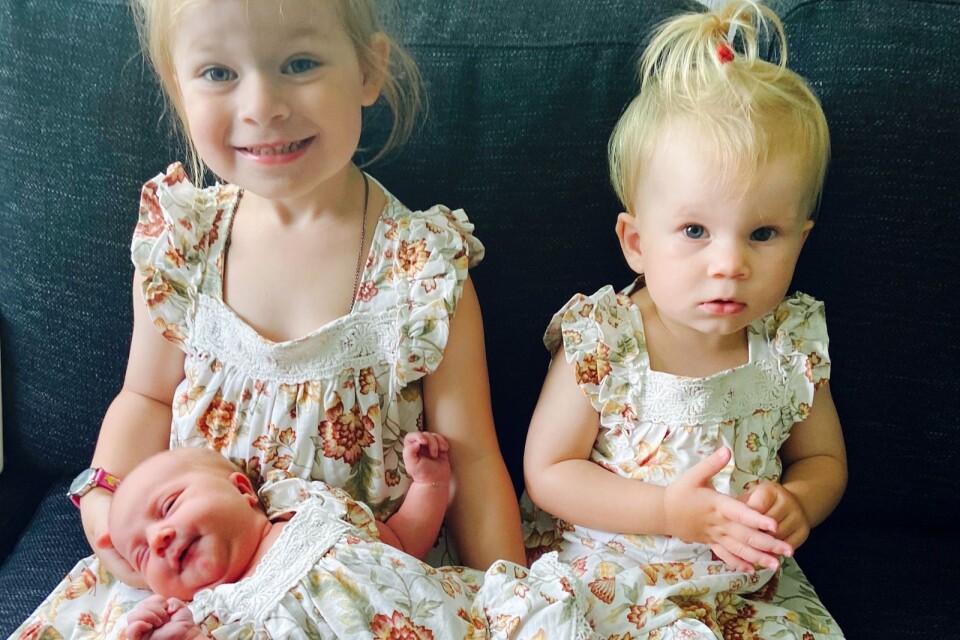 Rebecka Hamn och Frans Bladh, Oskarshamn, fick den 25 juni en dotter som heter Olivia. Vikt 3560 g, längd 50 cm. Syskon: Amelia och Elina.