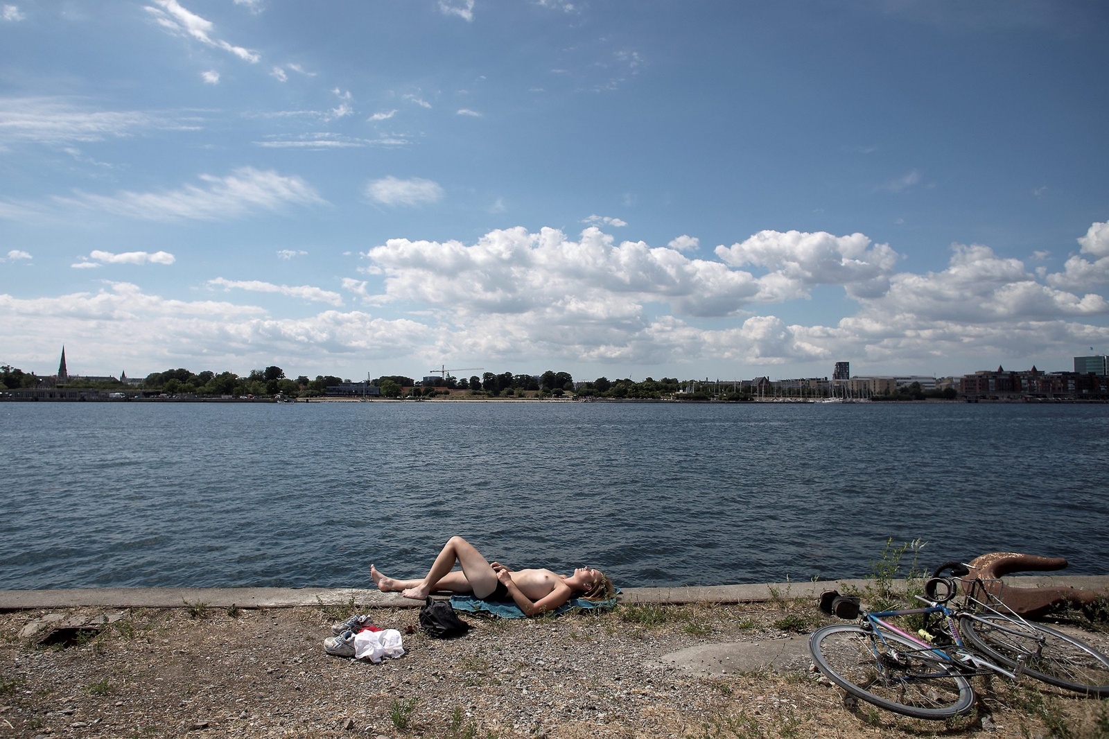 Det badas på kajkanter över hela Köpenhamn. Foto: Jörgen Johansson