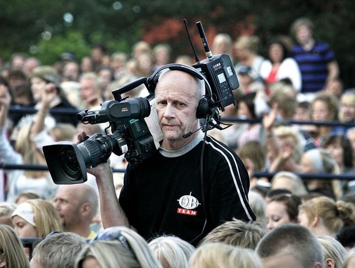 Kameramannen Per-Olof Vädel från Borås, tar hand om den rörliga kameran på Skansen. Han har även filmat Melodifestivalen ? och snart åker han till OS i Peking.