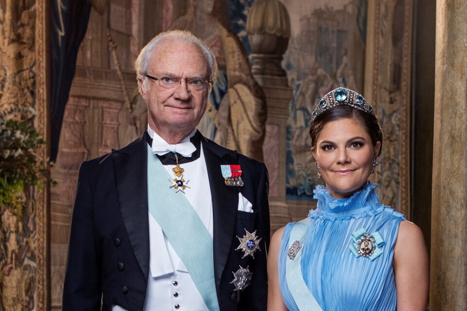 Kung Carl XVI Gustaf och kronprinsessan Victoria åker till London den 6 maj.