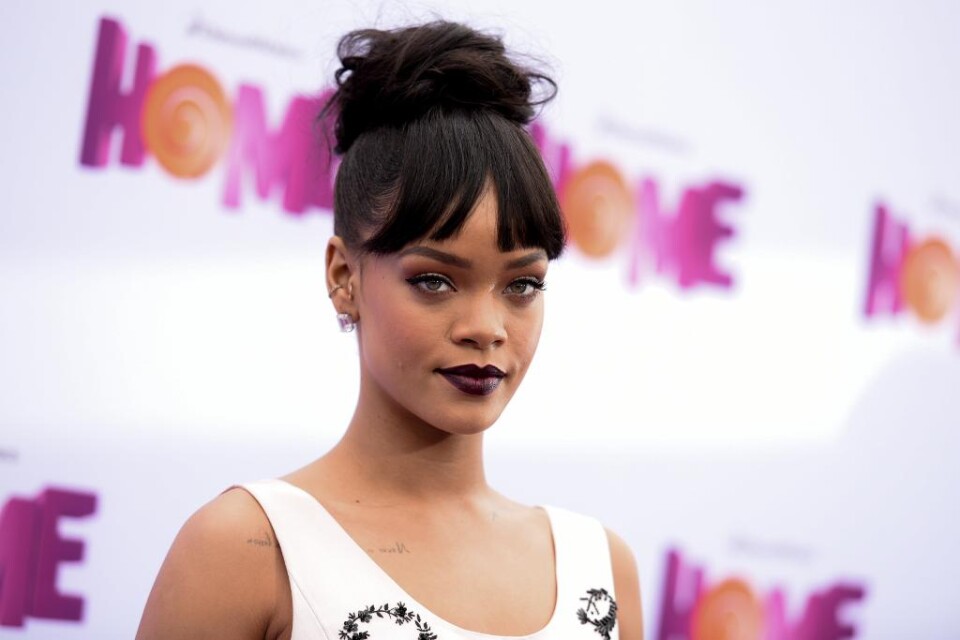 I förra veckan släppte Rihanna överraskningssingeln \"Bitch better have my money\" - nu anklagas den barbadiska superstjärnan för plagiat, rapporterar Billboard. Låten anses vara misstänkt lik Just Britannys fjolårssingel \"Betta have my money\" och henn