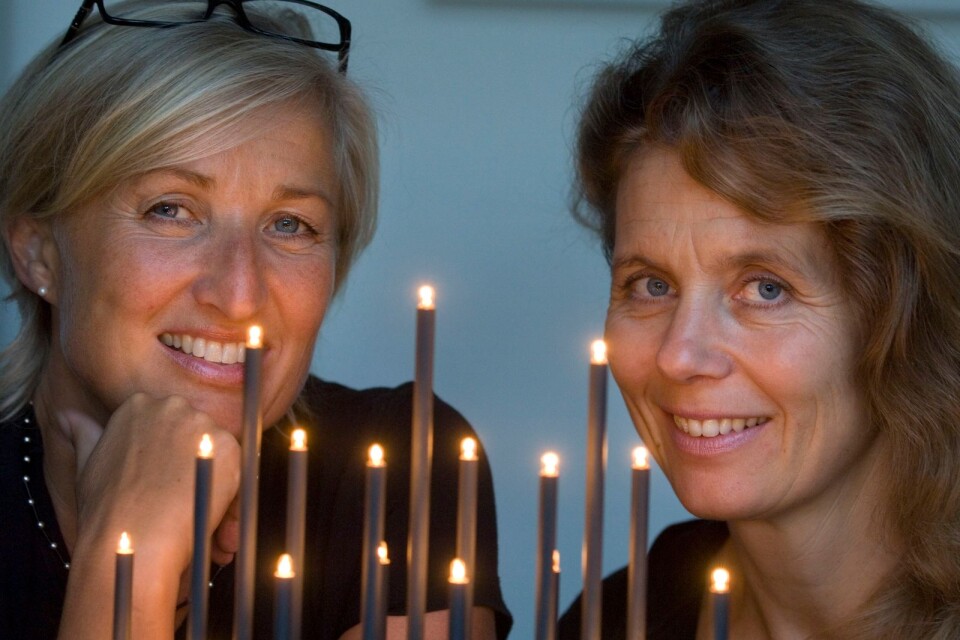 Marie Lundgren Carlgren och Kina Strandberg har formgivit ljusstaken Elflugan.