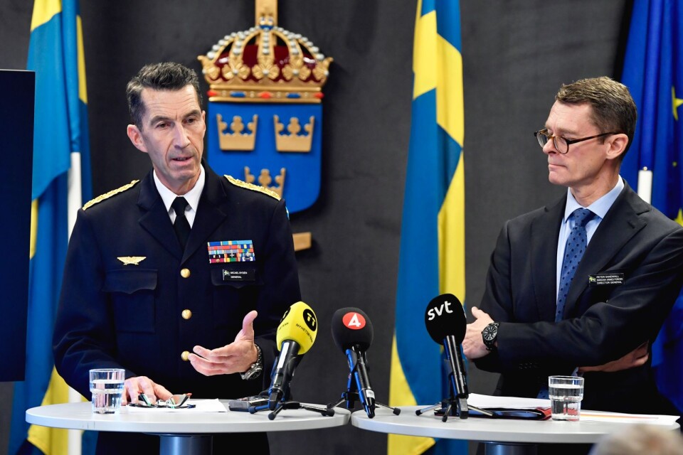 Överbefälhavaren Micael Bydén och Försvarsmaktens GD Peter Sandwall håller en pressträff på Högkvarteret om sin analys av försvarsberedningens slutrapport.