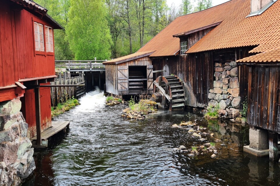 I Hävla finns finns Häfla bruk, en bevarad bruksmiljö med fungerande stånghammare.