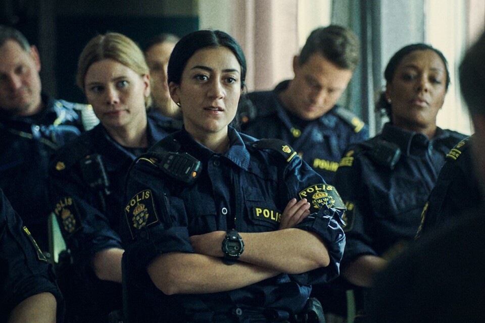 I tio avsnitt får vi följa Malmöpoliser i yttre tjänst i ”Tunna blå linjen”. Serien har premiär söndagen 17 januari.