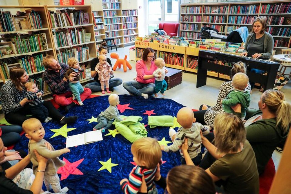 Babyhäng på Tomelilla bibliotek är populärt.