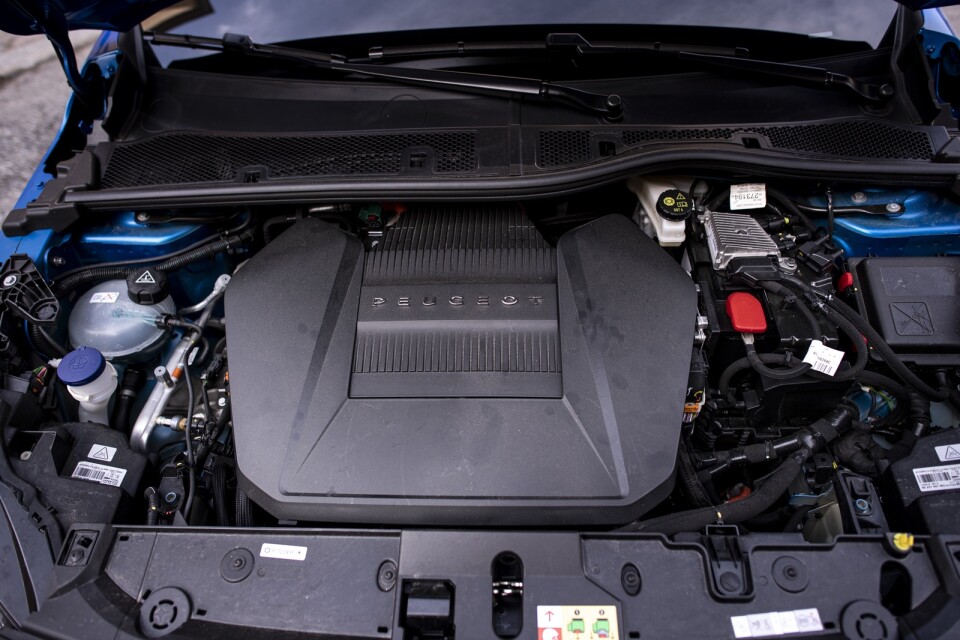 Peugeot e-208 har synkron elmotor.