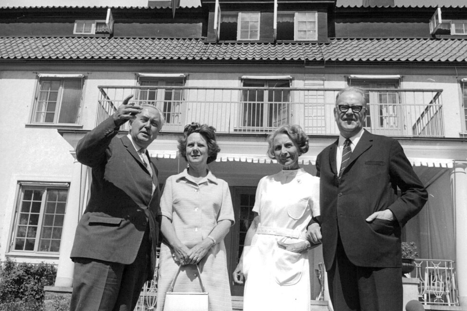 Brittiske premiärministern Harold Wilson med hustrun Mary besöker Harpsund och värdparet Aina och Tage Erlander, statsminister (S), 1969.