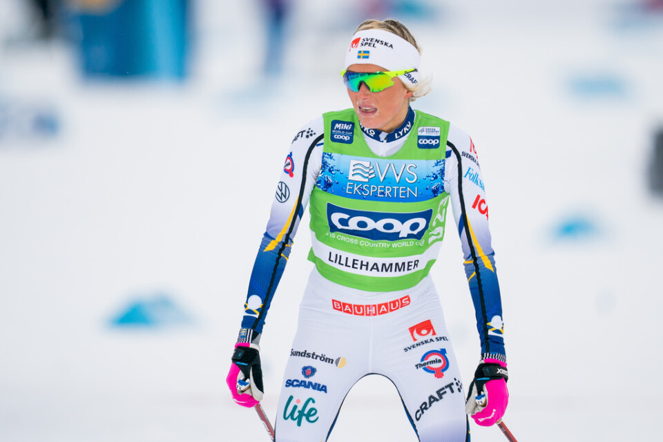 Frida Karlsson duellerade åter mot norska distansdrottningen Therese Johaug i 10-kilometer fristil i Davos, Schweiz, men blev trea. Arkivbild.