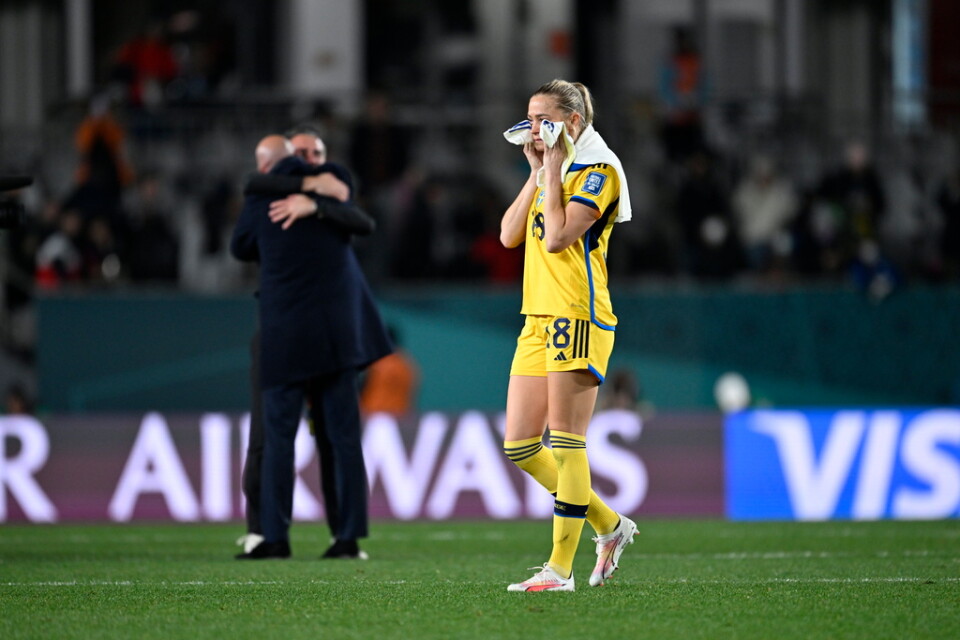 Fridolina Rolfö i tårar efter VM-semifinalen.