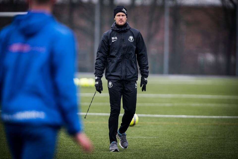 Magnus Andersson får snöra på sig fotbollsskorna igen.