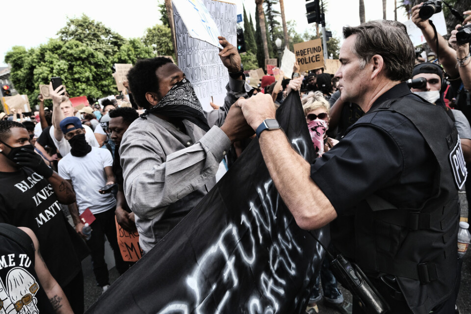 Demonstranter i Los Angeles på tisdagen.