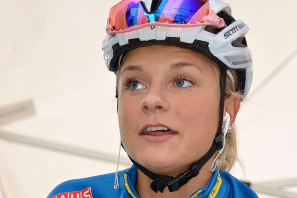 Storfavorit i mountainbike-VM i Vallnord, Andorra. Men när crosscountry-tävlingen summerades under fredagen var Jenny Rissveds inte bland de två främsta i U23-klassen. 21-åringen, som ledde med hela 25 sekunder vid den första mellantiden, tappade i slu