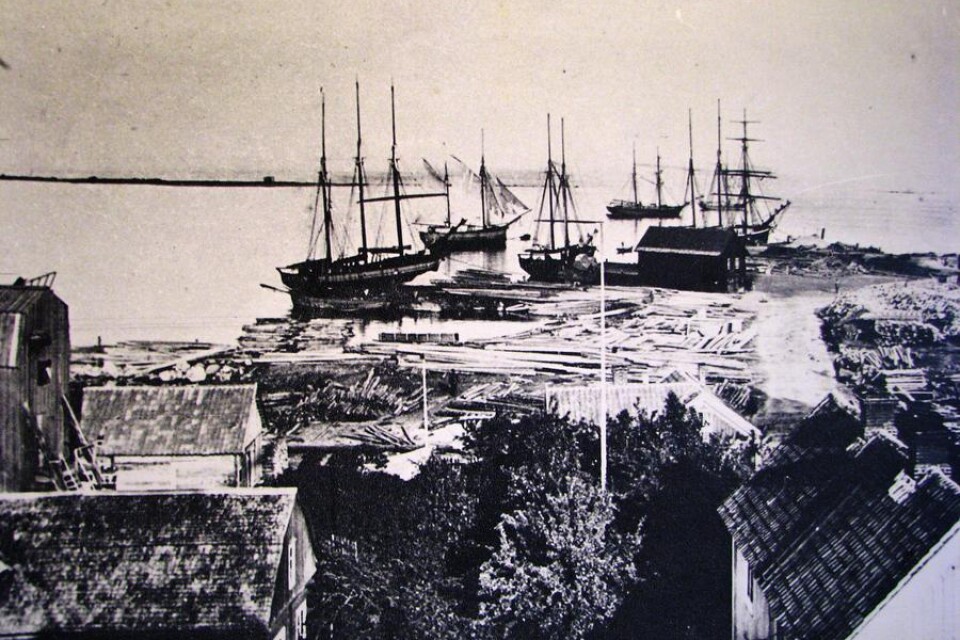 Mycket har förändrats i Bergkvara de senaste 100 åren men hamnen används fortfarande, dock inte lika flitigt.