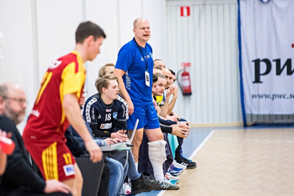 IFK Karlskronas tränare Nicklas Martinsson var både nöjd och missnöjd efter träningsmatchen mot Amo Handboll.