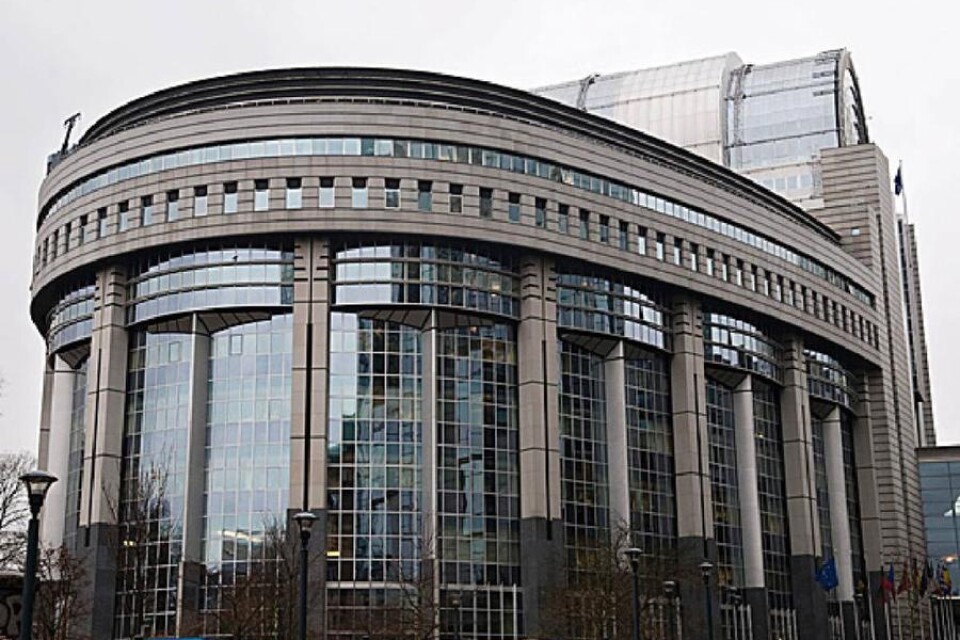 Europaparlamentets byggnad i Bryssel. EU bidrar med 500 miljarder kronor till forskning 2007-2013.