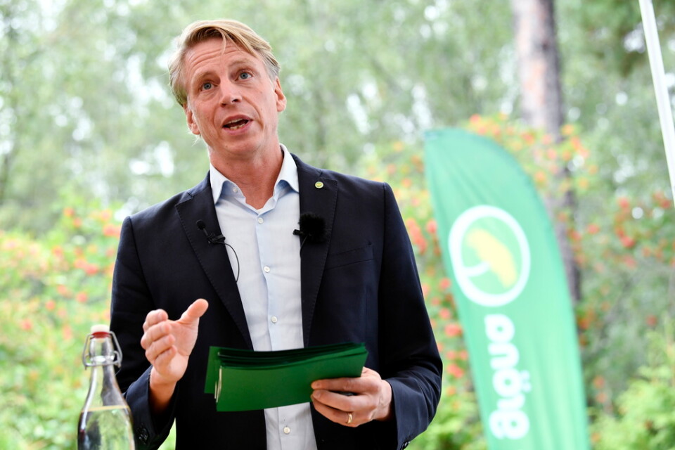 Miljöpartiets språkrör Per Bolund, som också är miljöminister, vill försöka nå en samsyn med Centerpartiet i budgetförhandlingarnas knäckfrågor. Arkivbild.