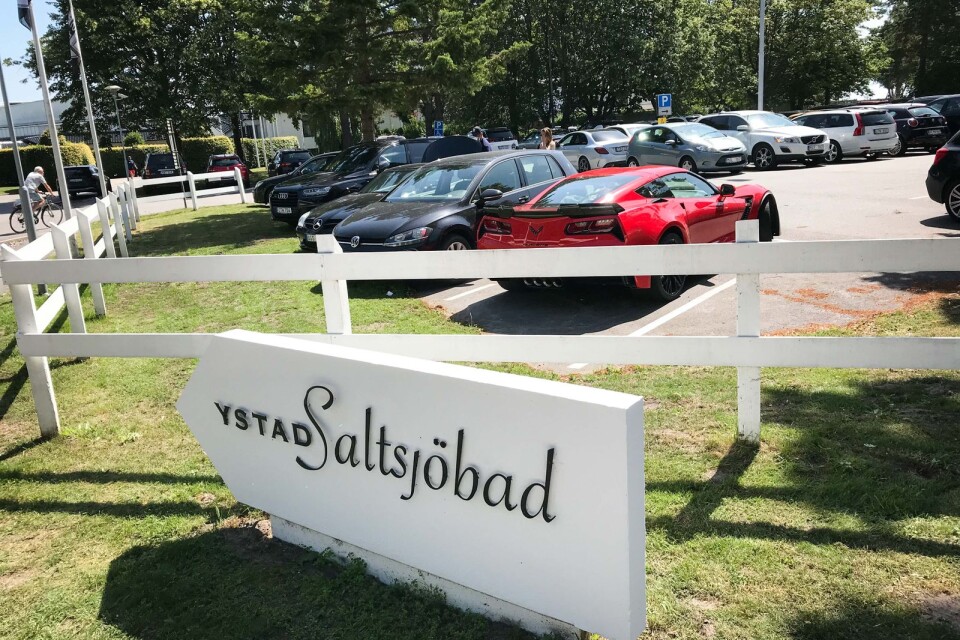 Ystads kommun vill ta ut p-avgifter på sin parkering vid Ystad saltsjöbad.