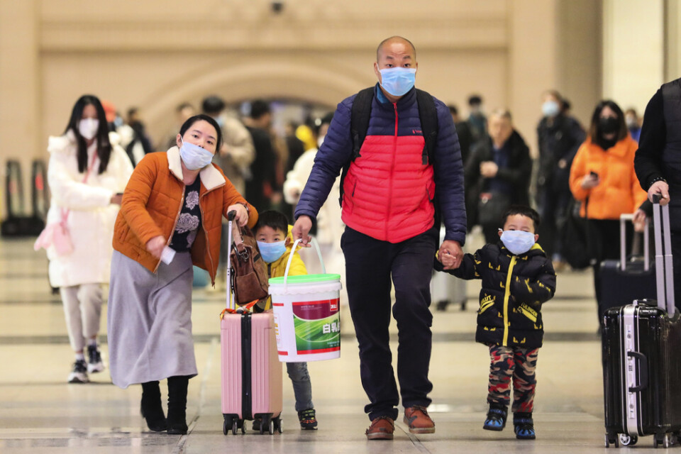 Många bär ansiktsmask i Wuhan av rädsla för coronaviruset.