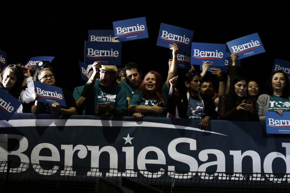 Bernie Sanders anhängare firar i Nevada.