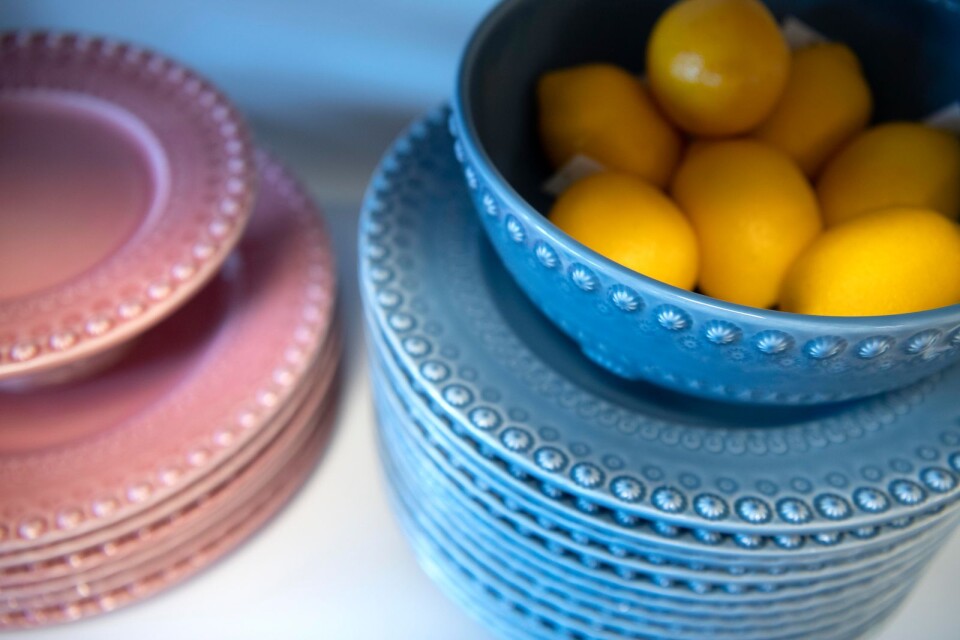 PotteryJos färgglada porslinsserie blir en färgklick i hemmet.