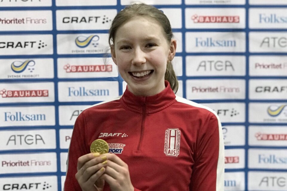 Linnea Säfström med sitt USM-guld.