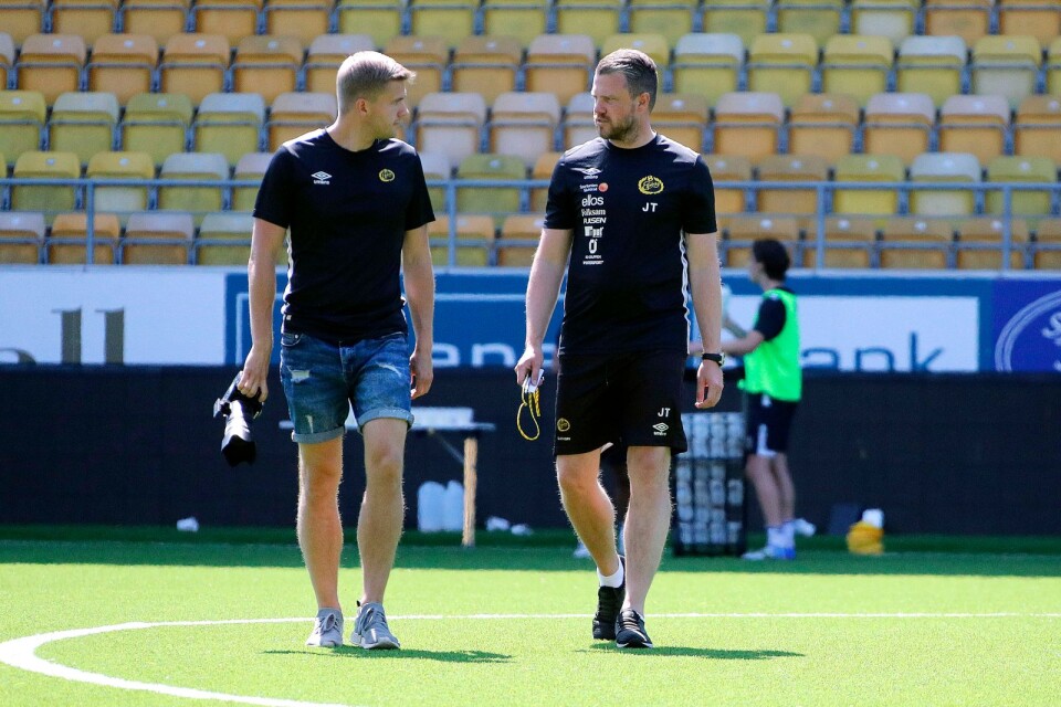 Elfsborgs manager Jimmy Thelin under onsdagens matchförberedande träning.